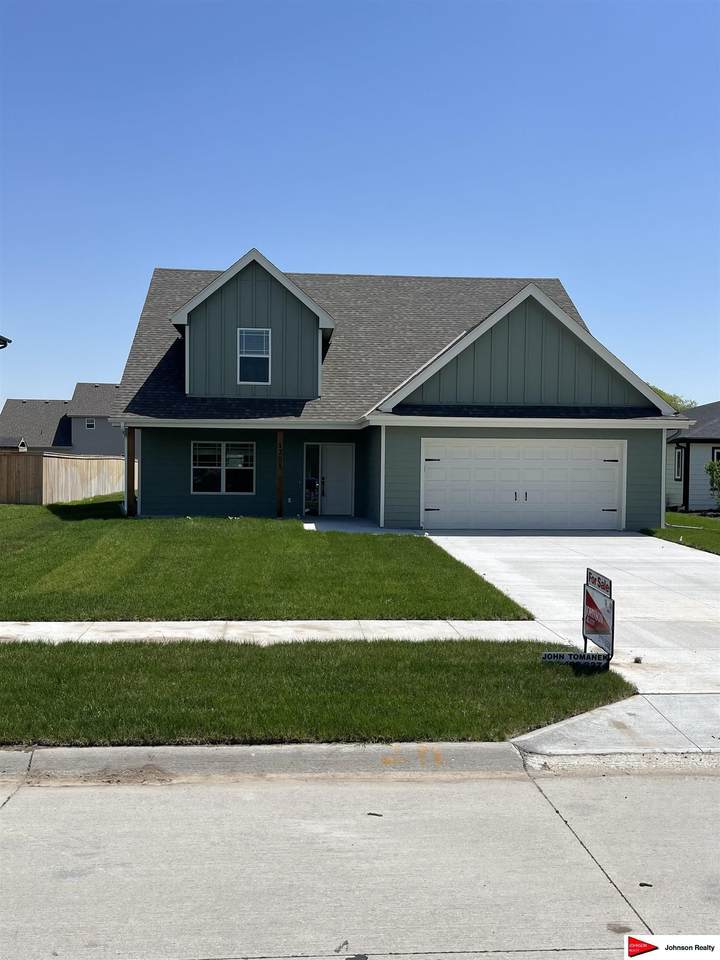 1201 Lakewood Street - Photo 1