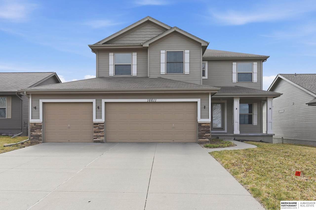 16611 Dora Hamann Parkway - Photo 1
