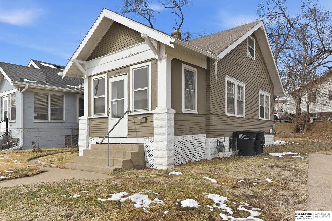 3906 Ames Avenue - Photo 1