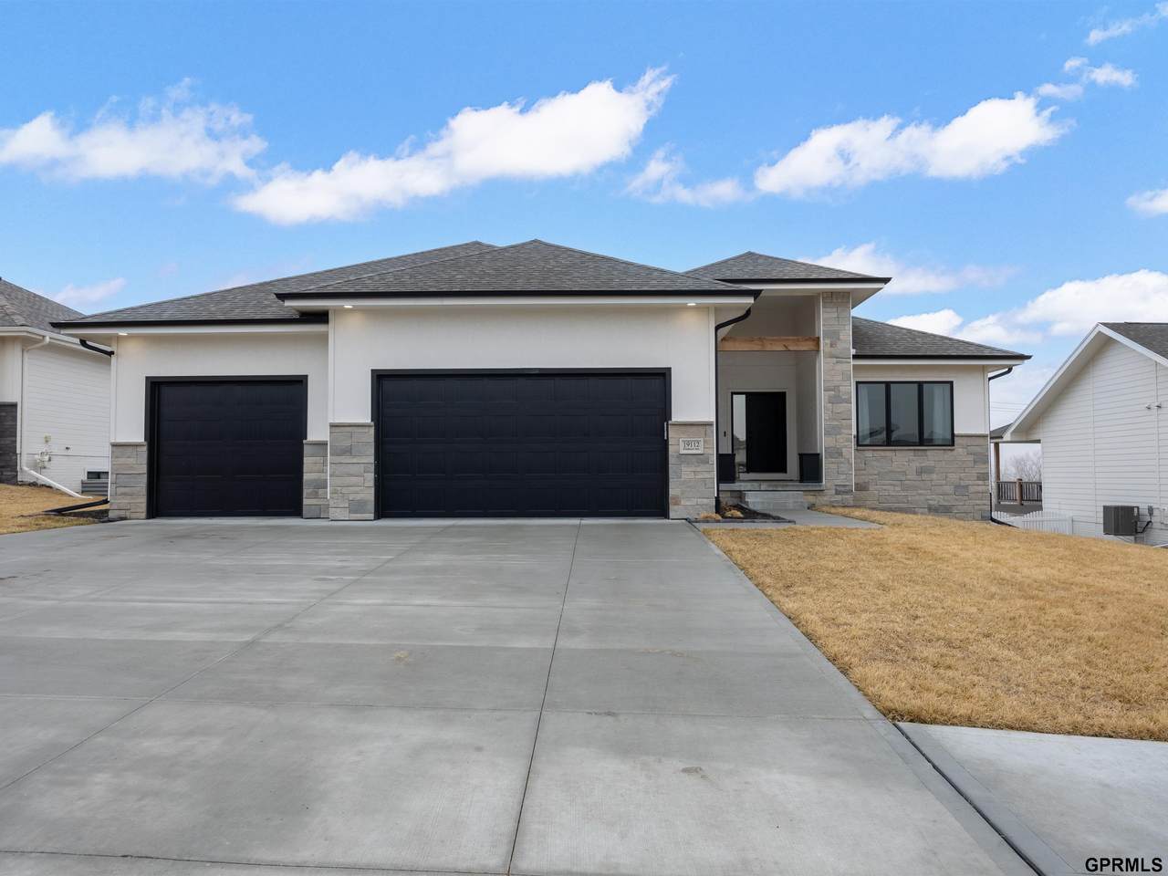 19112 Pinehurst Avenue - Photo 1