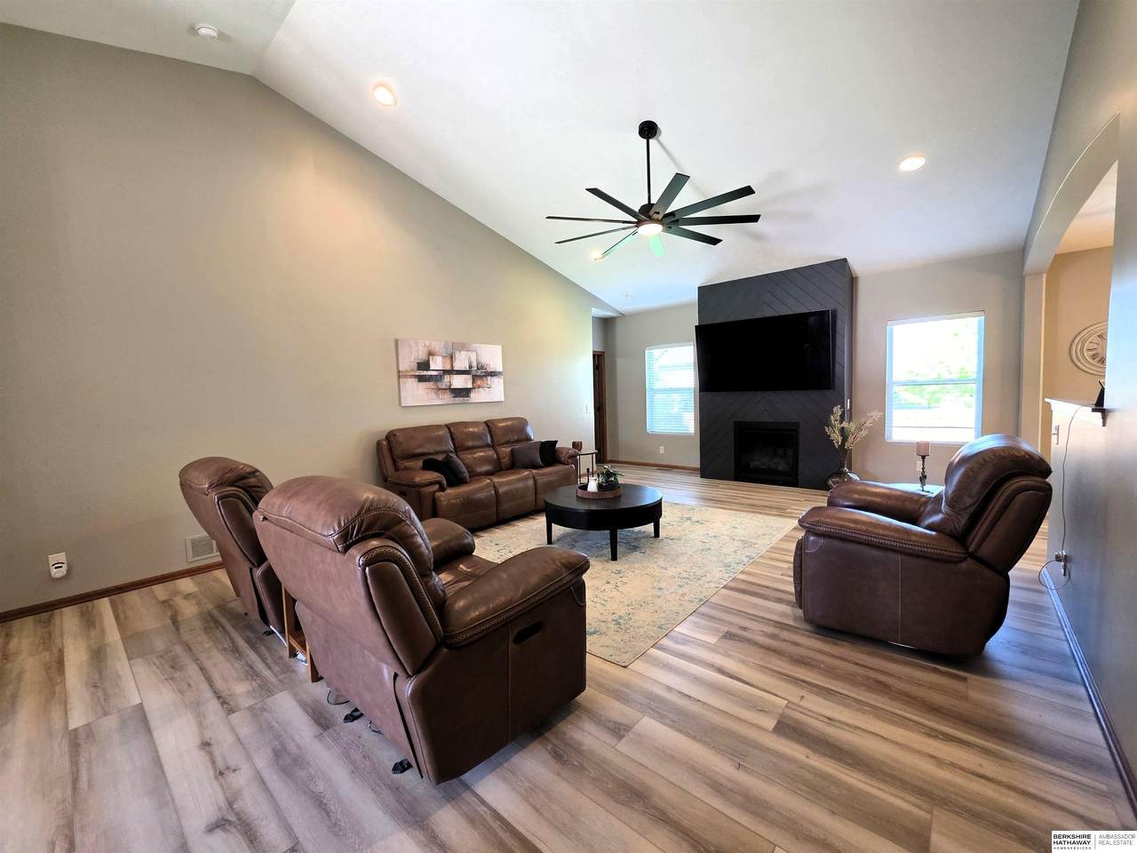 https://bt-photos.global.ssl.fastly.net/omaha/orig_boomver_3_22605869-2.jpg