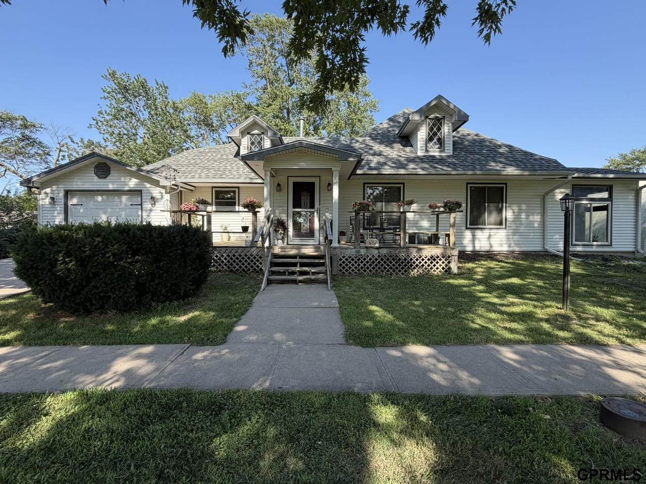 306 East Avenue - Photo 1