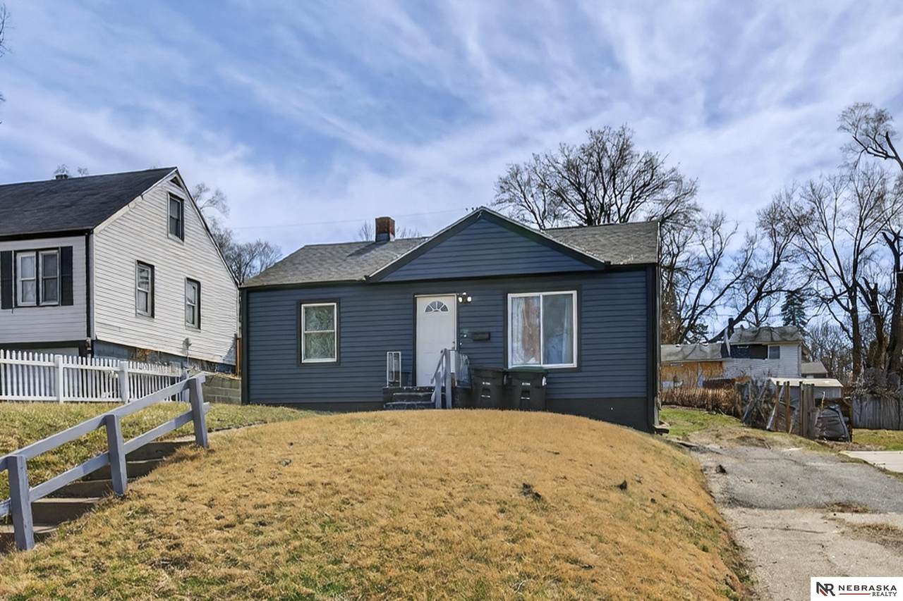 4313 Pratt Street - Photo 1