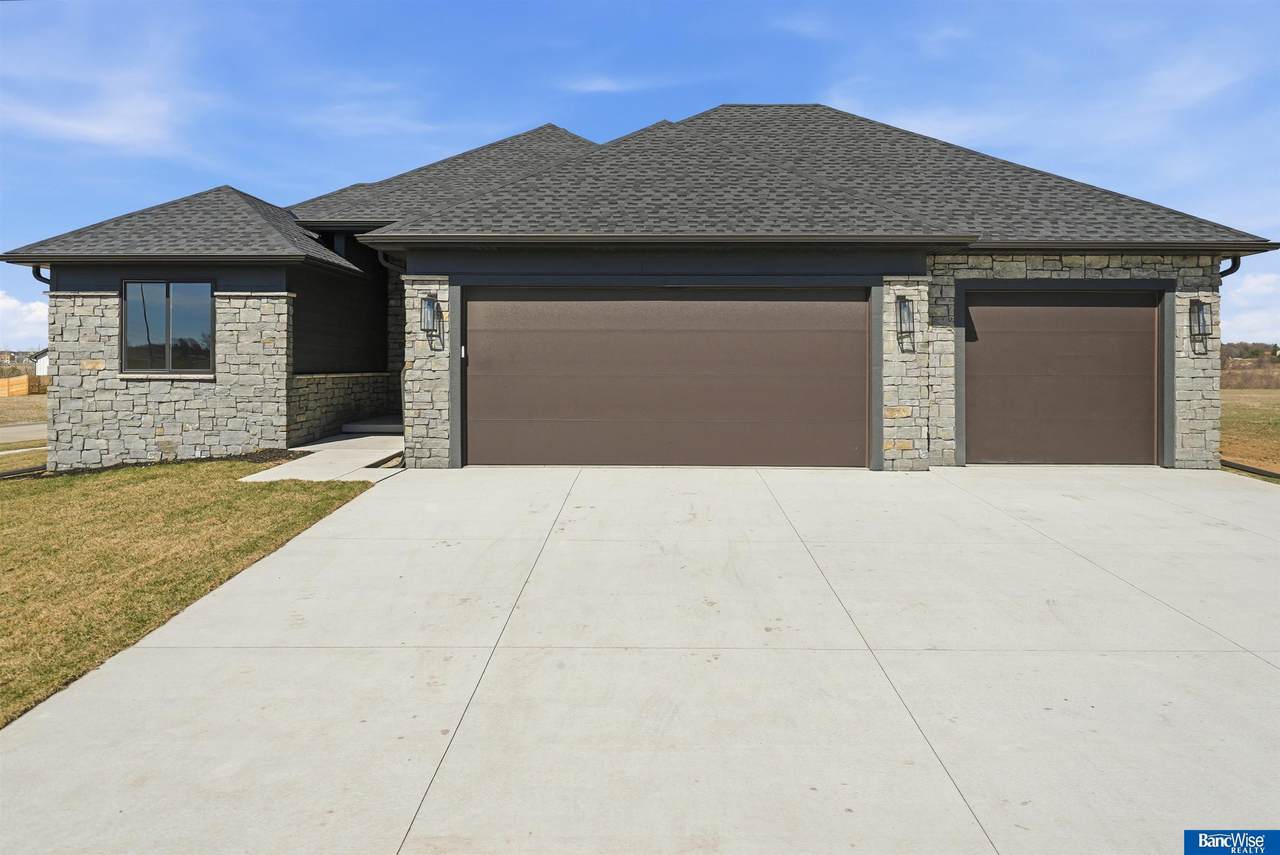 4138 Sundrop Avenue - Photo 1