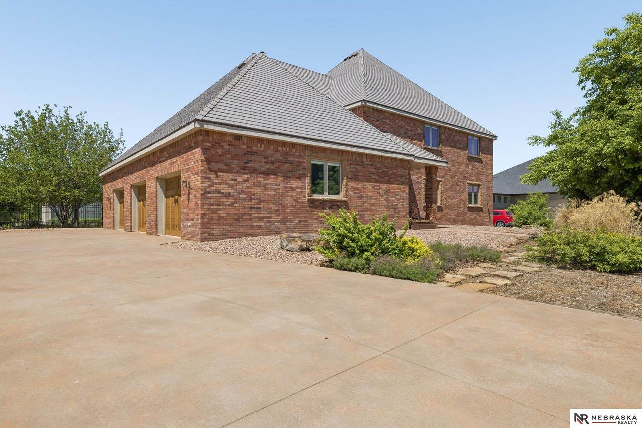 6525 Rolling Hills Court - Photo 1