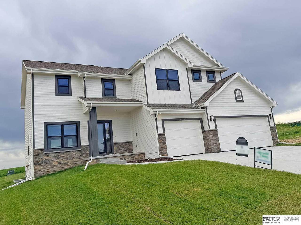 16009 Abigail Street - Photo 1