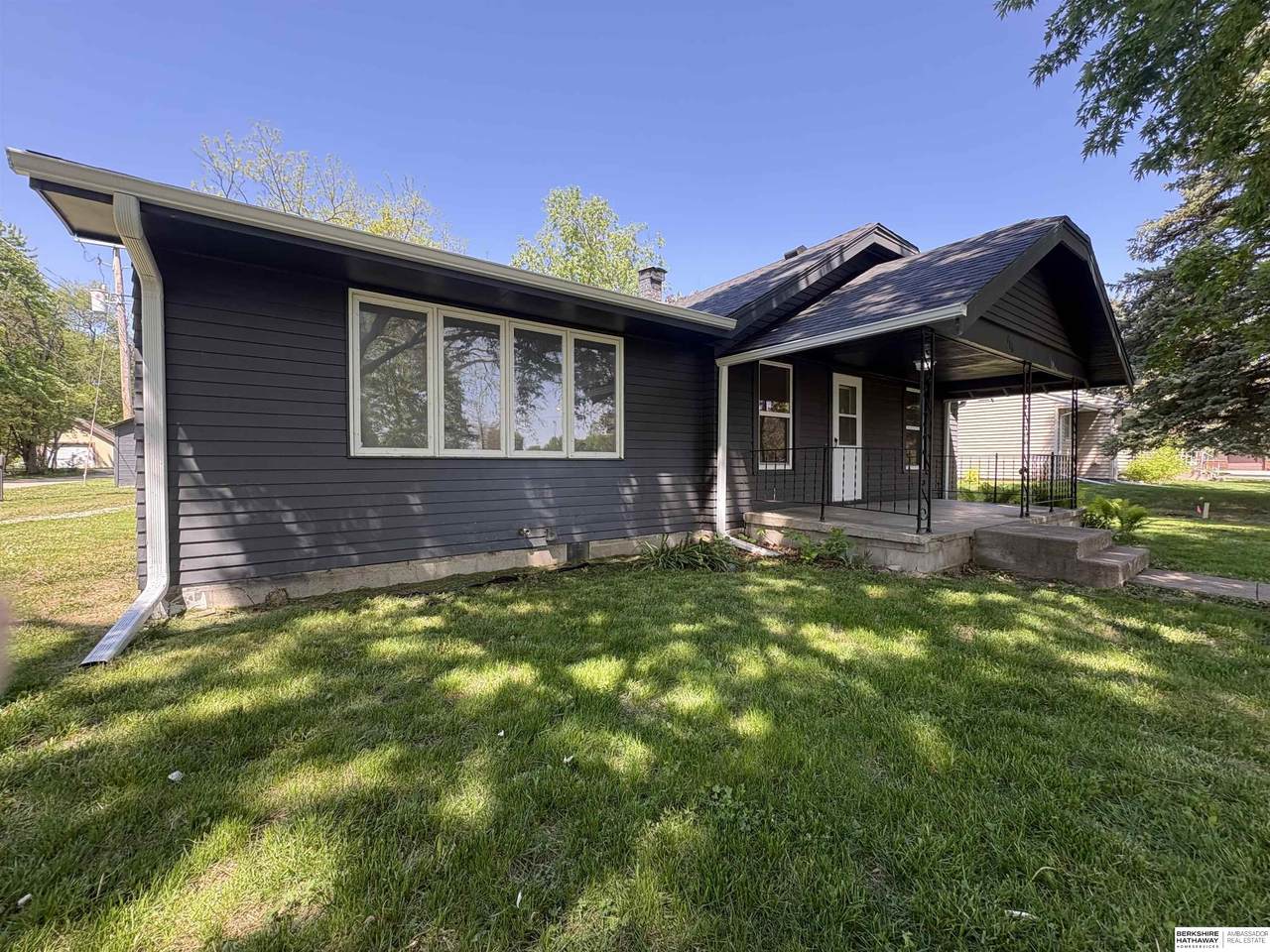 416 11th Street - Photo 1