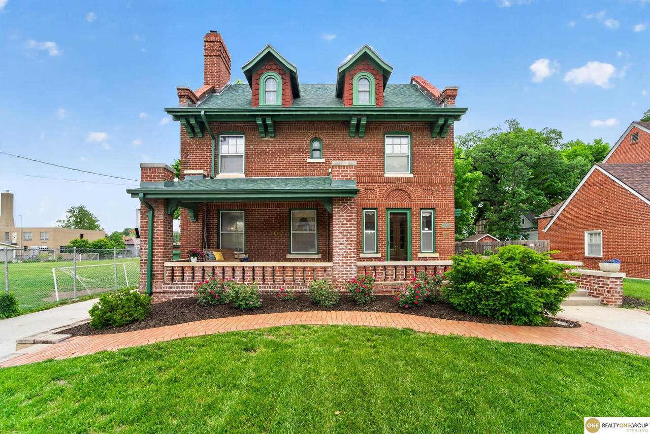 3826 Webster Street - Photo 1