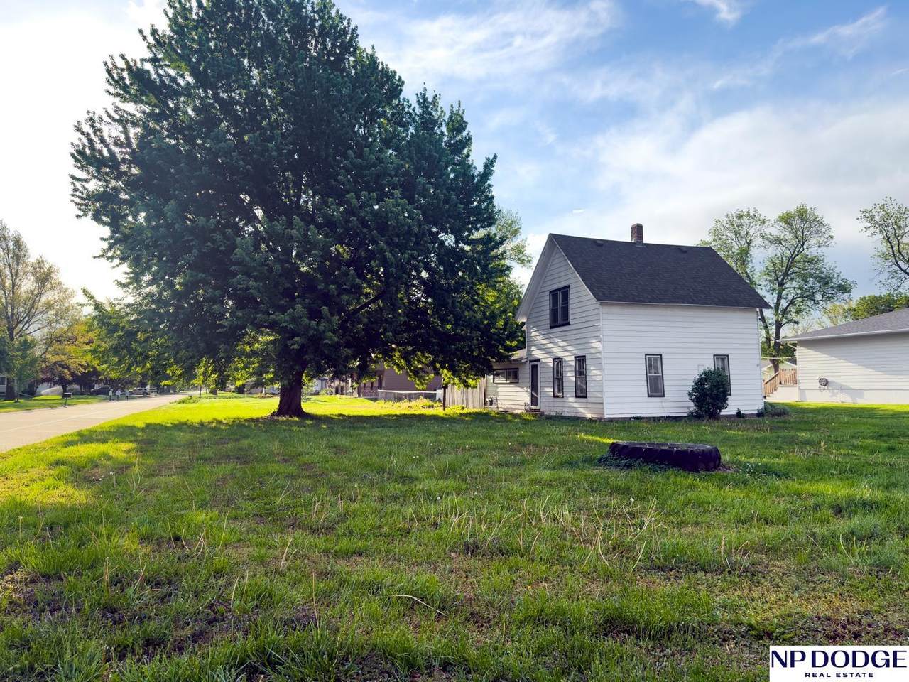641 10th Street - Photo 1