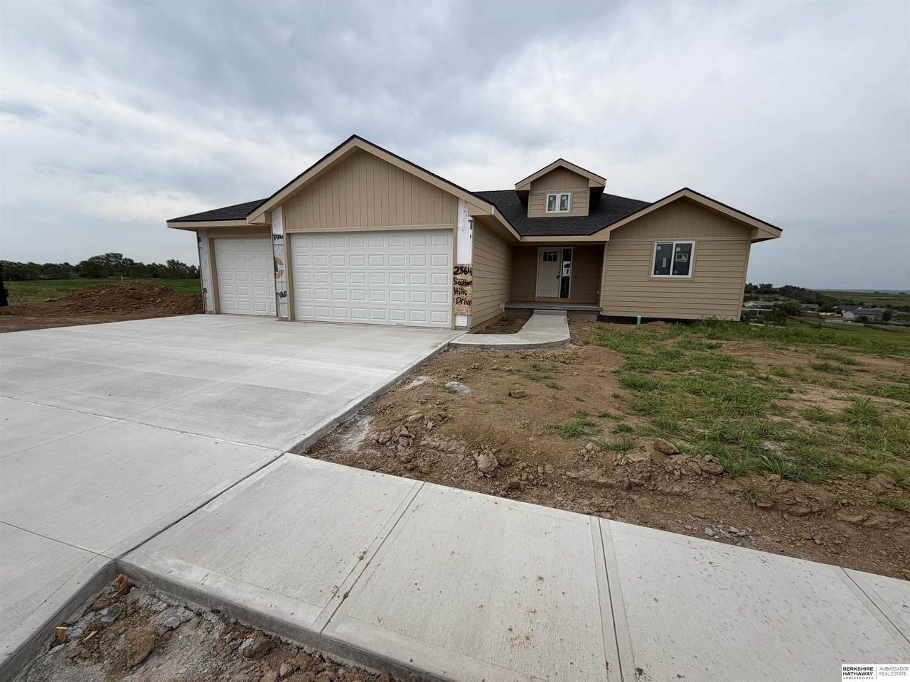 2864 Southern Hills Drive - Photo 1