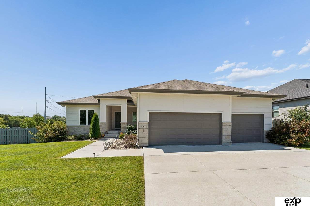 18501 Patrick Avenue - Photo 1