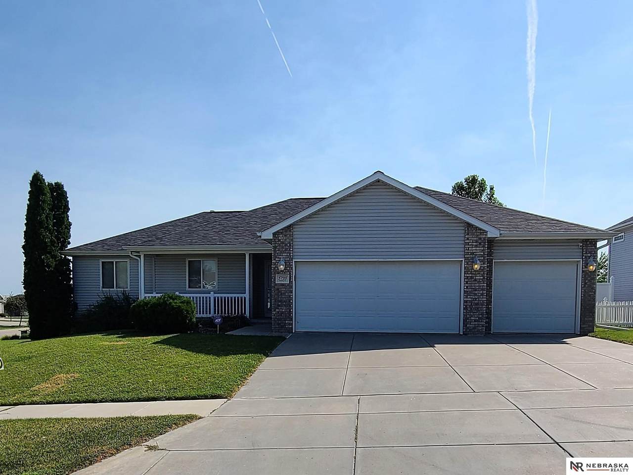 5720 Harding Drive - Photo 1
