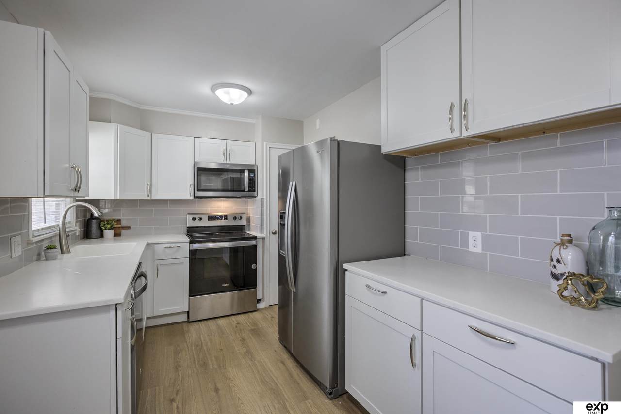 2723 41 Street - Photo 1