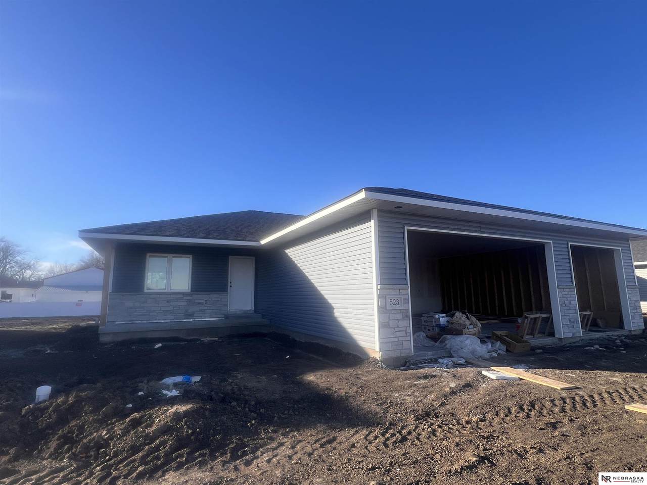 523 Pine Street - Photo 1