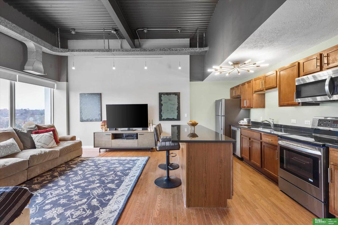 105 31st Avenue - Photo 1