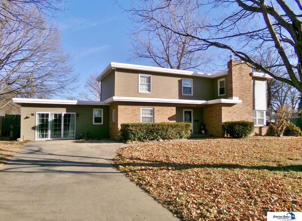 1302 Paddock Lane - Photo 1