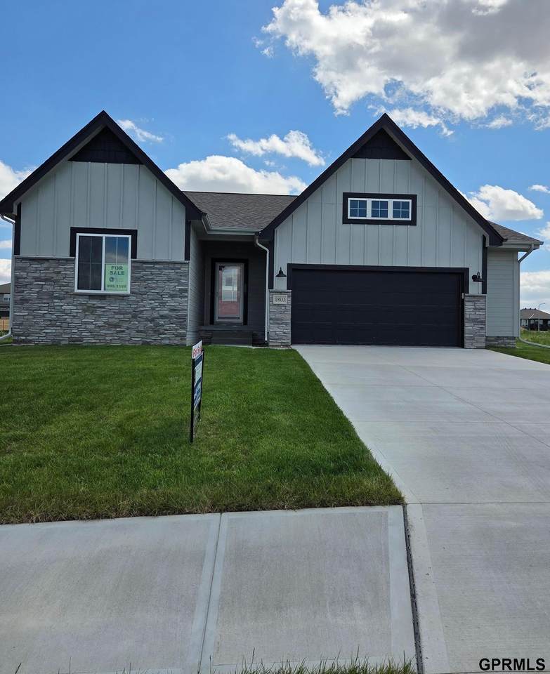 19833 Z Street - Photo 1