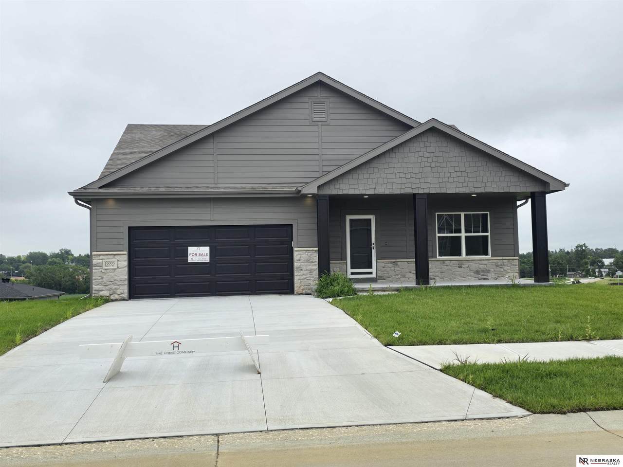 16006 Daniel Street - Photo 1