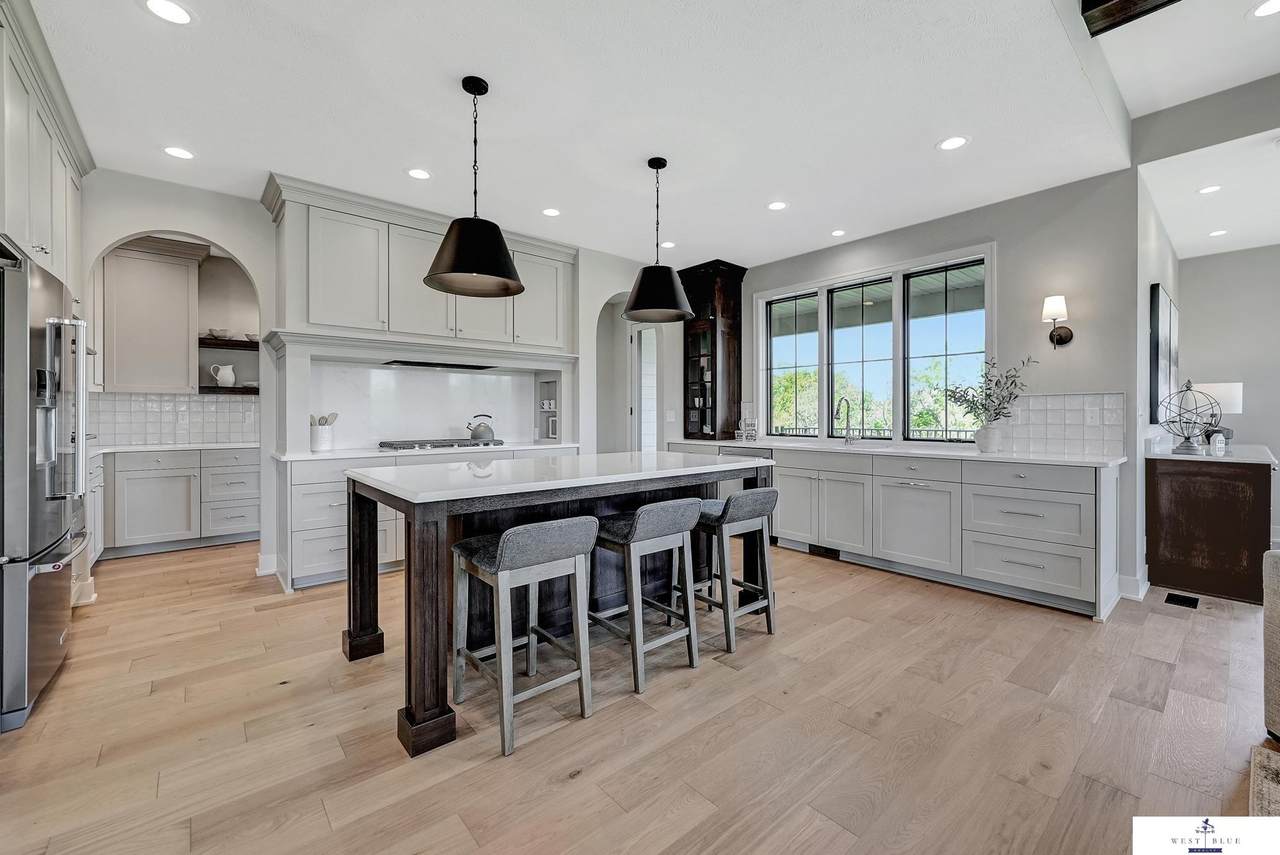 9347 86 Street - Photo 1