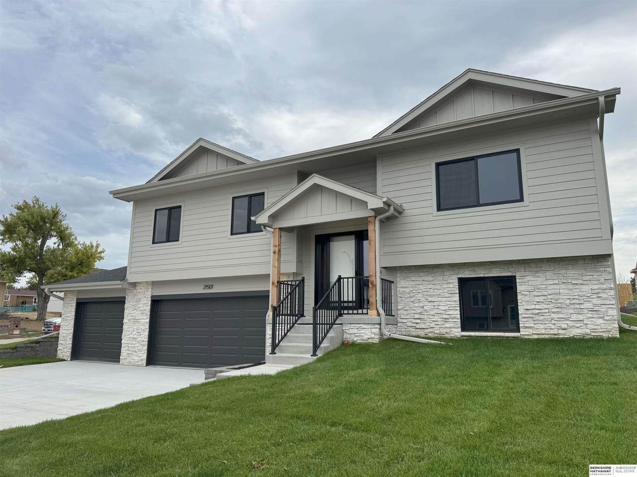 21501 Old Coach Road - Photo 1