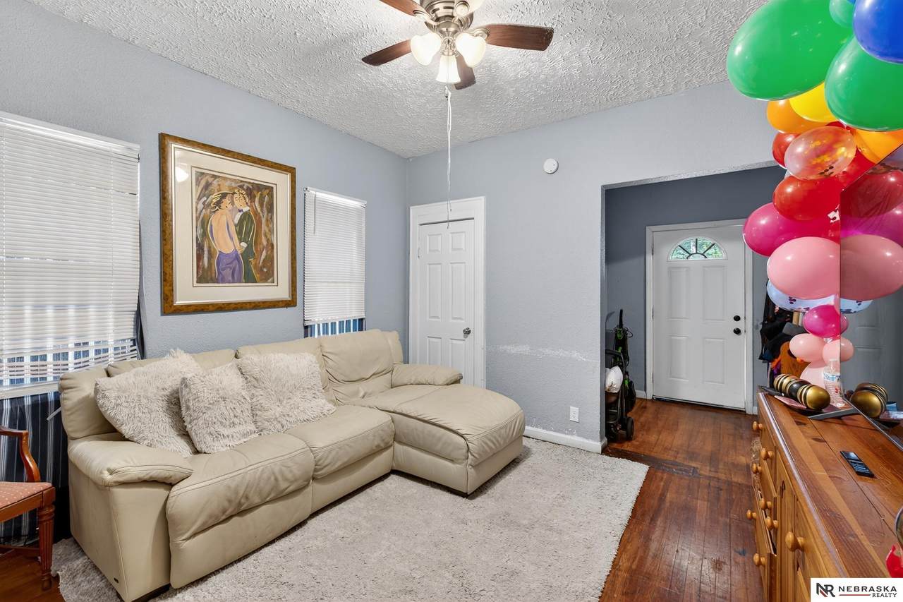 2439 Camden Avenue - Photo 1