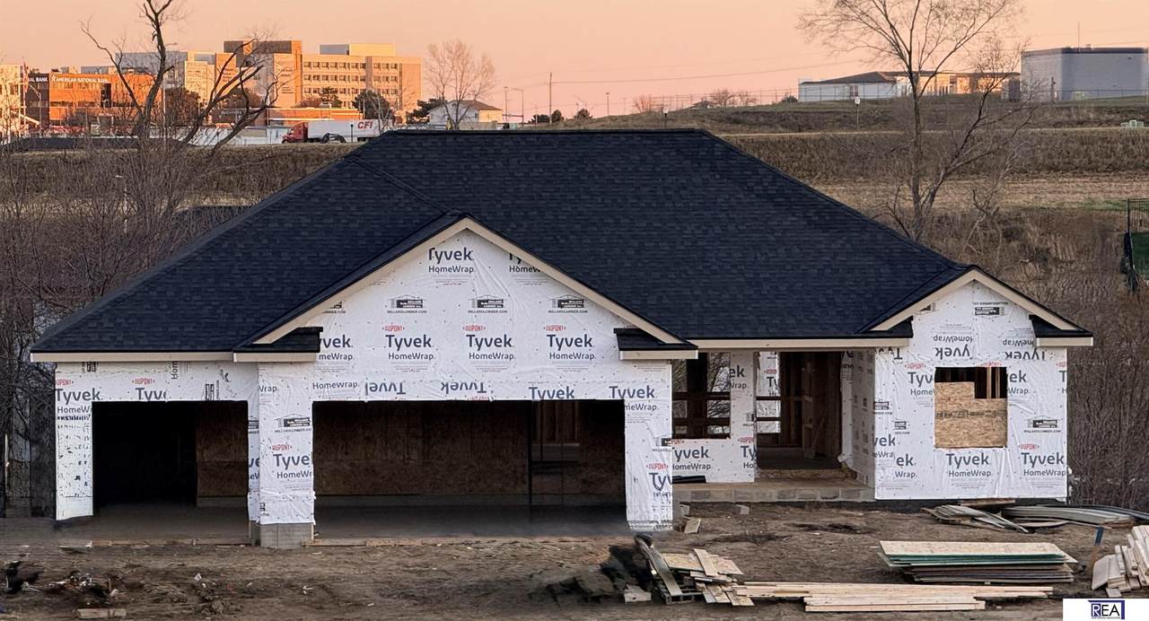 613 Valley Road - Photo 1