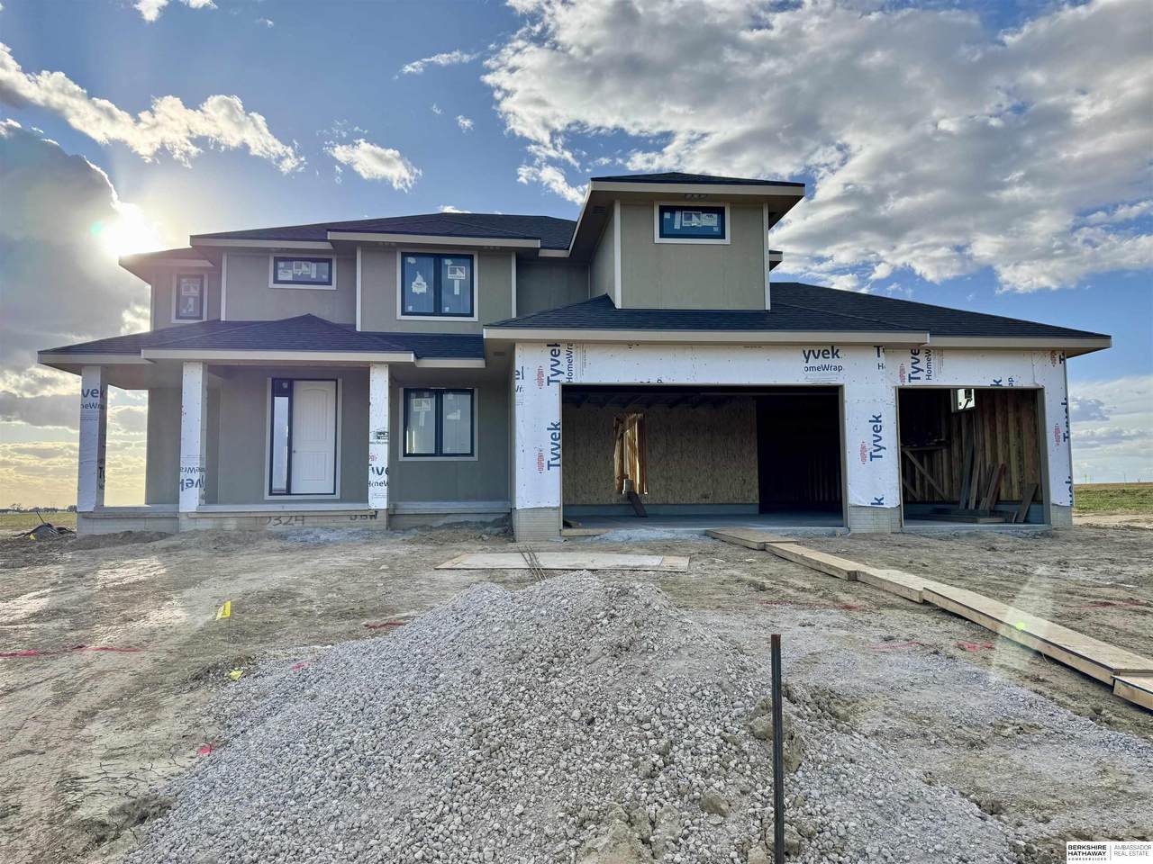 10324 212th Street - Photo 1