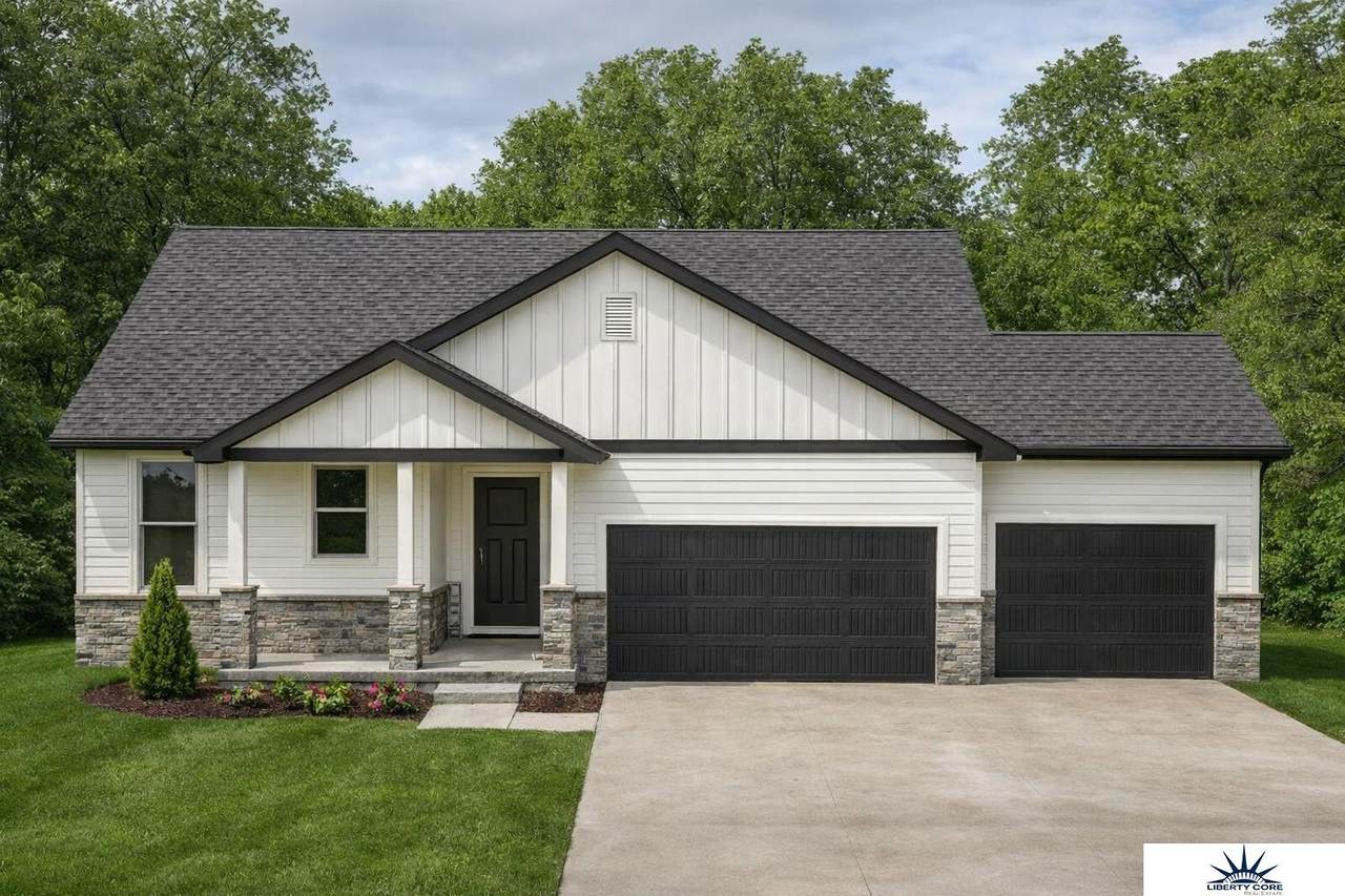 4814 198th Avenue - Photo 1