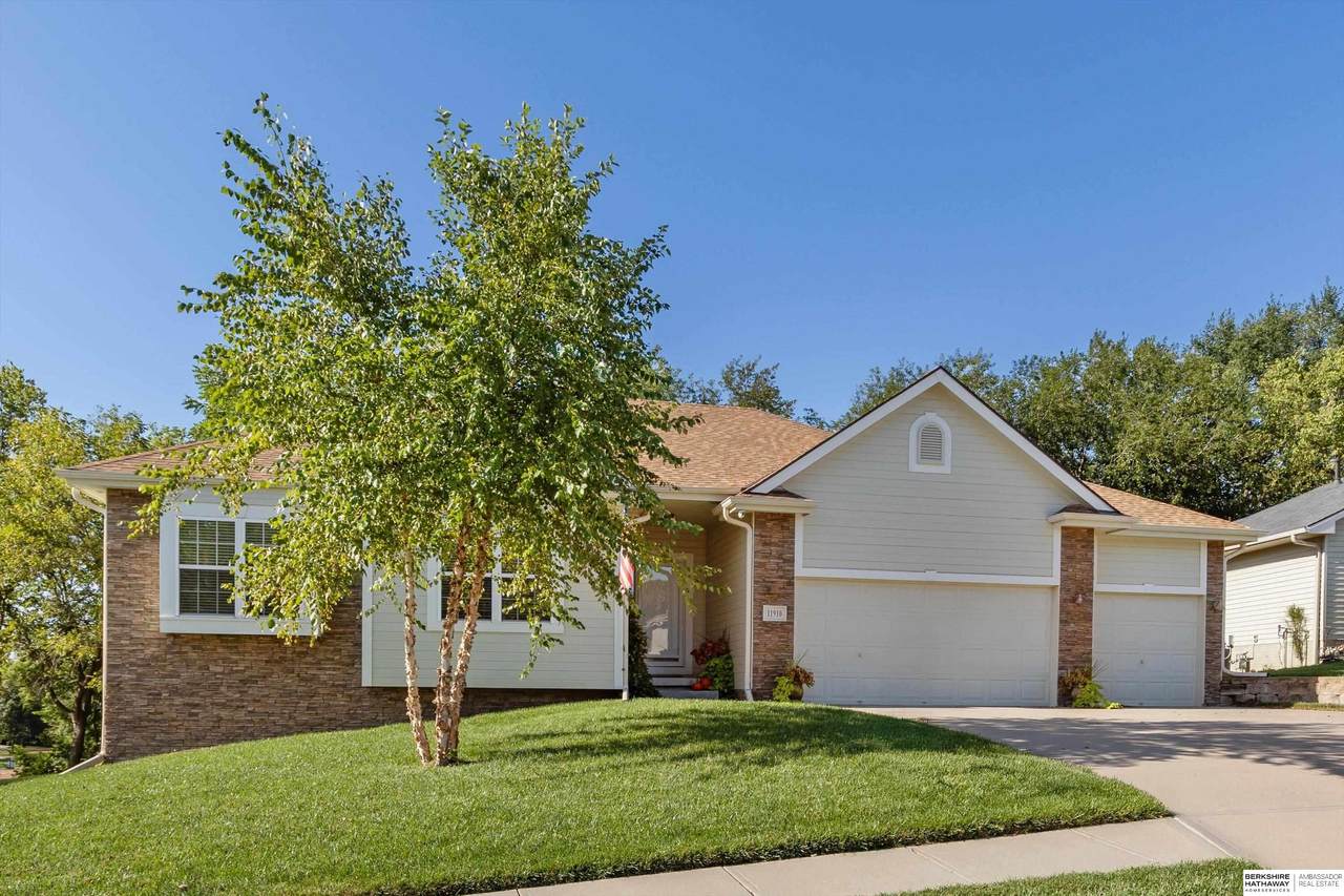 11910 161st Avenue - Photo 1