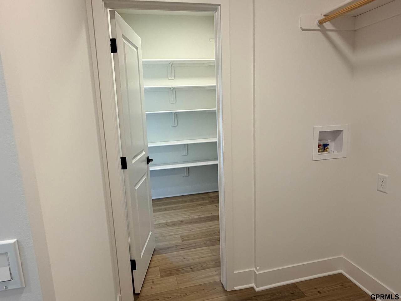 7710 198TH Avenue - Photo 1