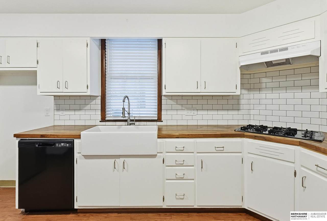 2205 F Street - Photo 1