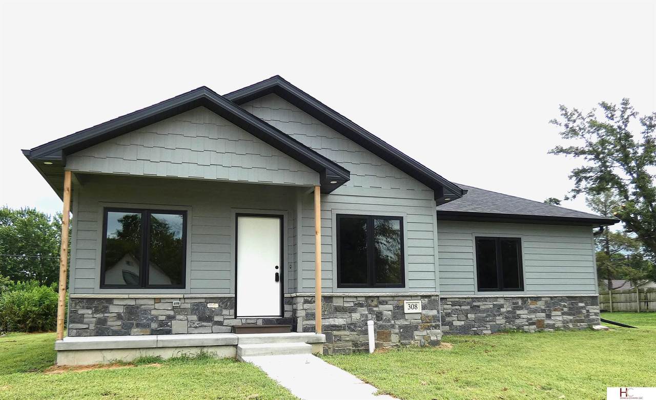 308 Maple Street - Photo 1