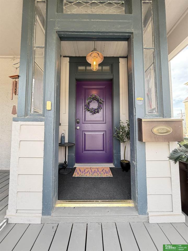 132 39 Street - Photo 1