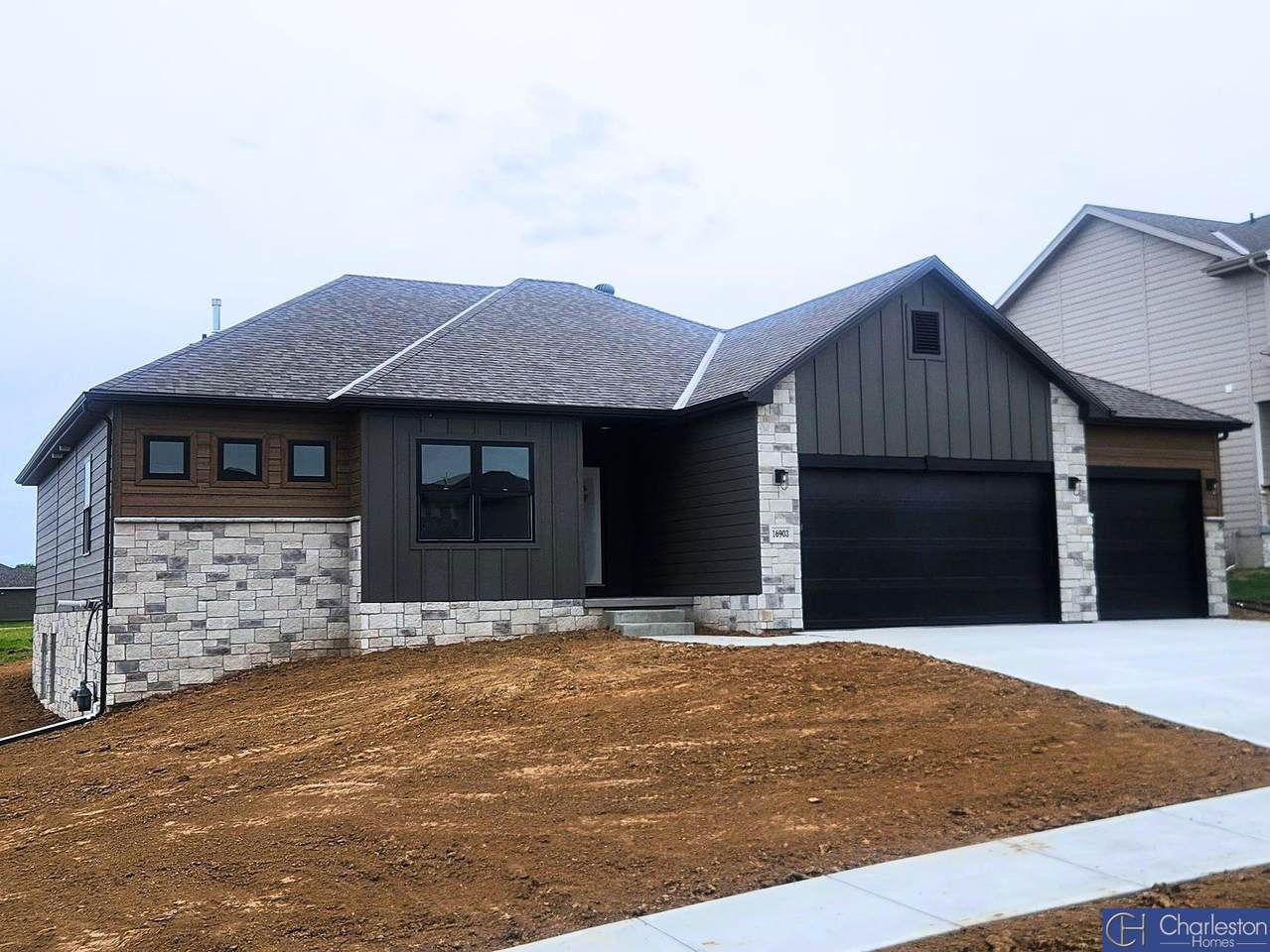 16903 Daniel Street - Photo 1