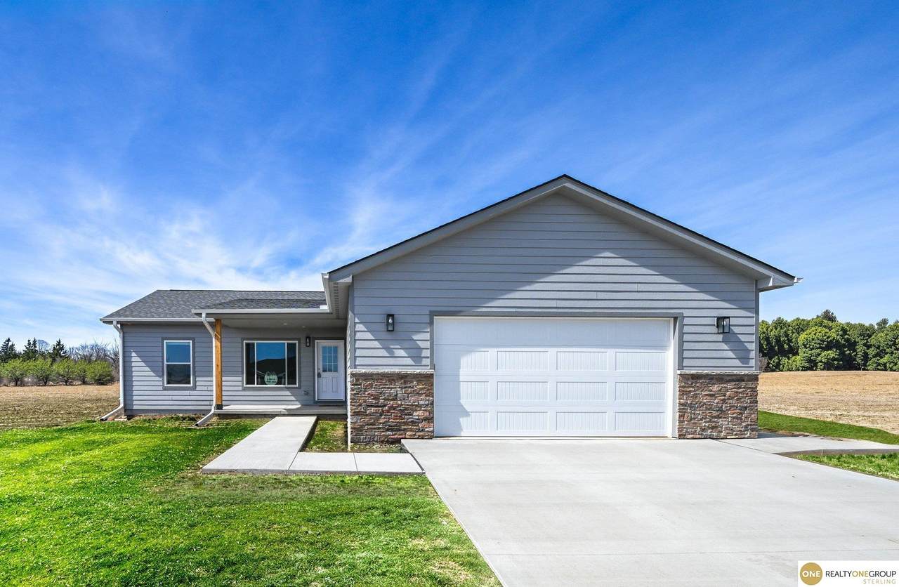210 Harvest Hills Drive - Photo 1