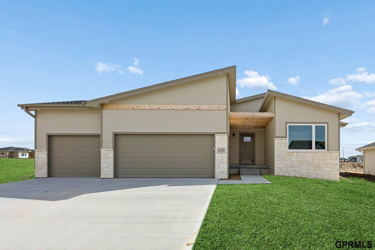 21109 Jessie Avenue - Photo 1