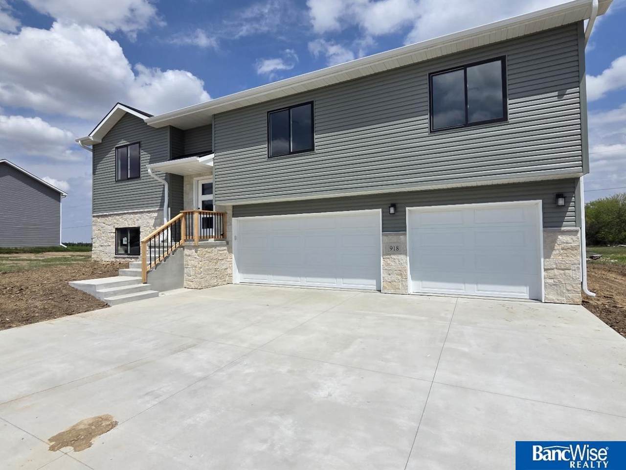 918 Avondale Street - Photo 1