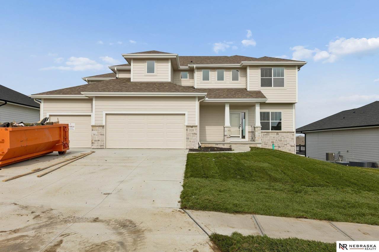 12104 109th Street - Photo 1