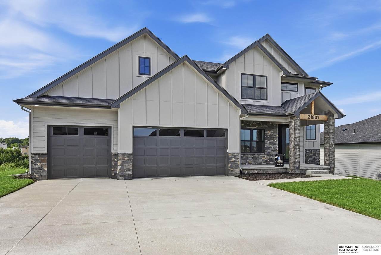 21801 Parkview Drive - Photo 1
