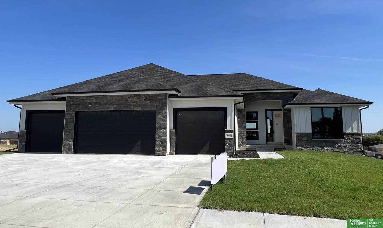 19022 Acorn Drive - Photo 1