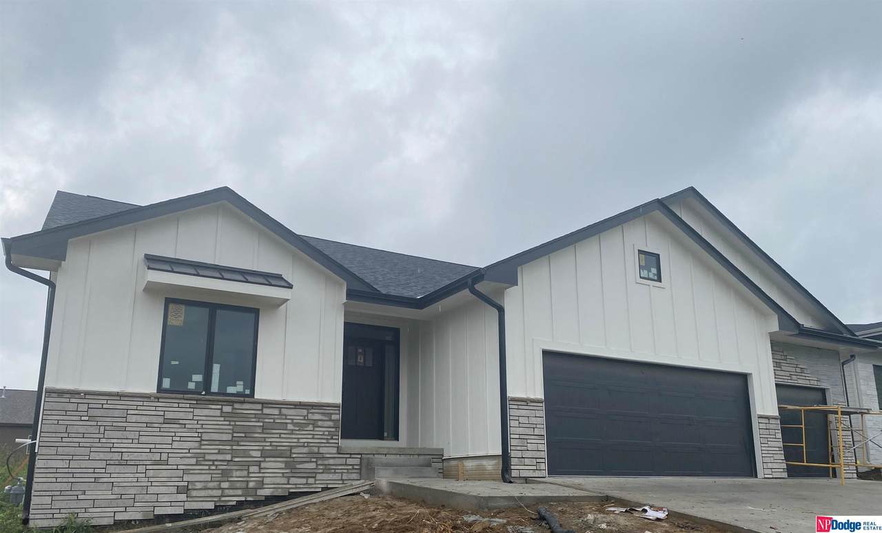 16611 Gilder Avenue - Photo 1