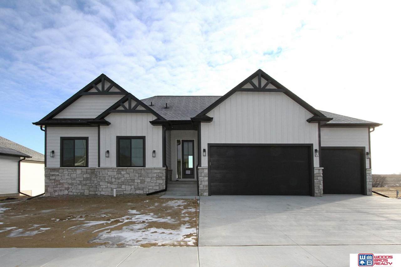 1283 8th Street - Photo 1