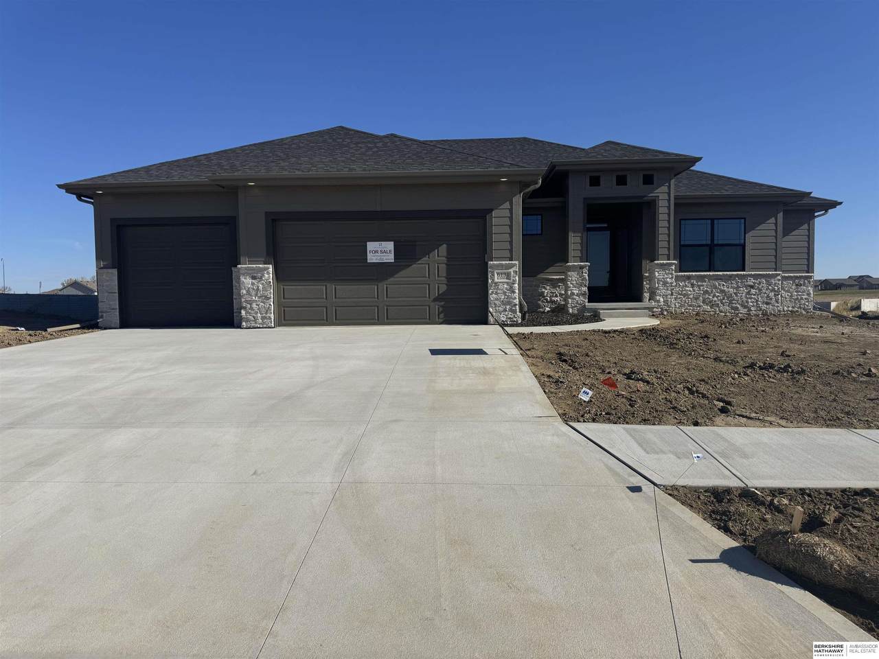 6131 215th Circle - Photo 1