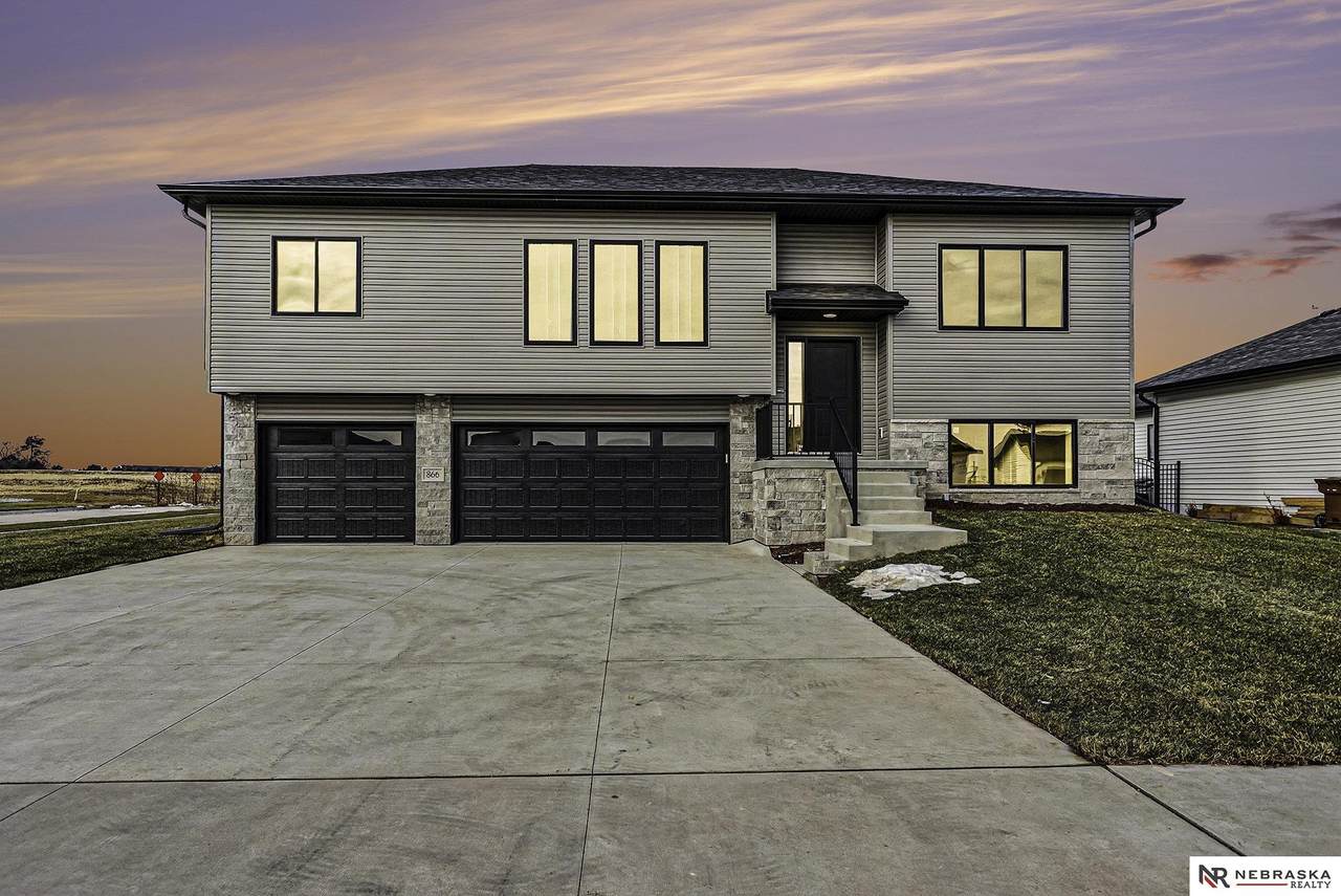 866 El Alameda Street - Photo 1