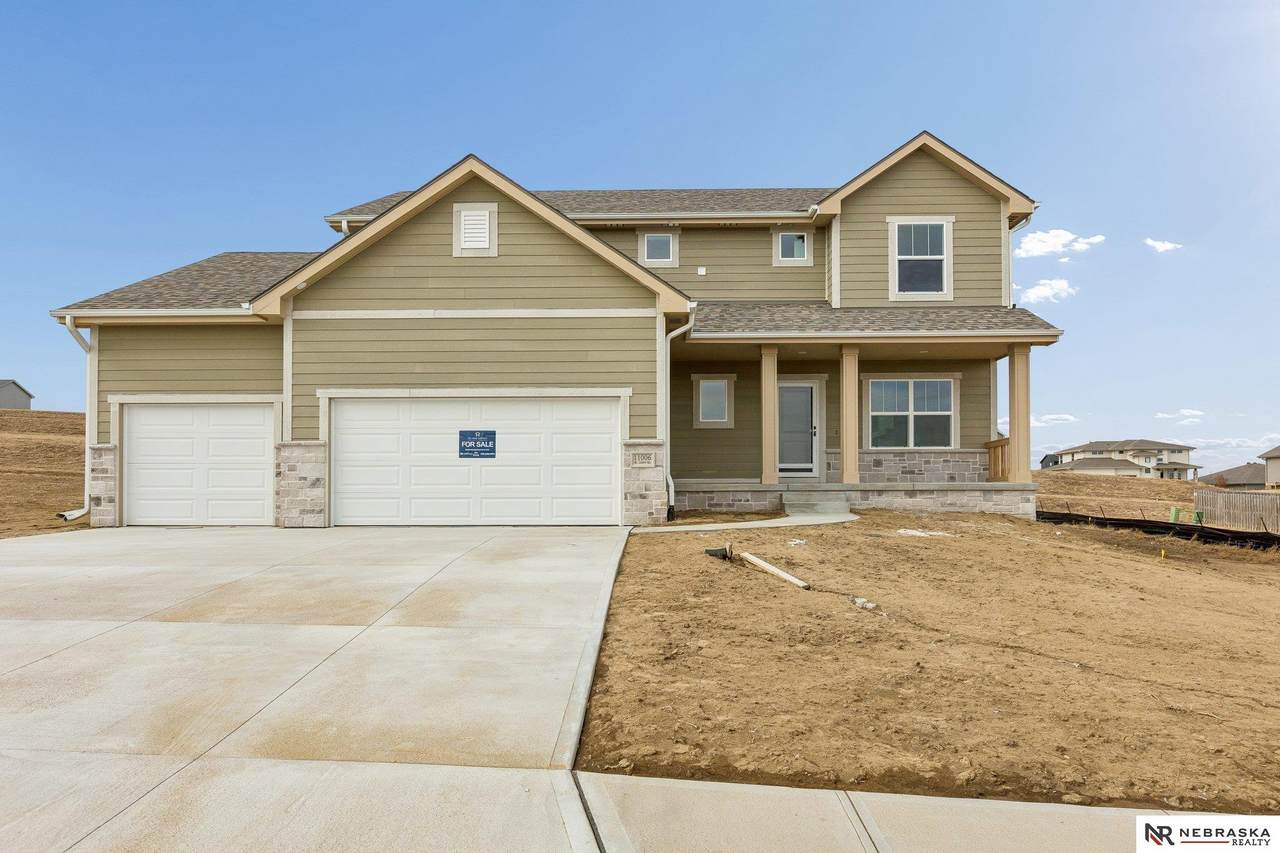 11006 160 Street - Photo 1