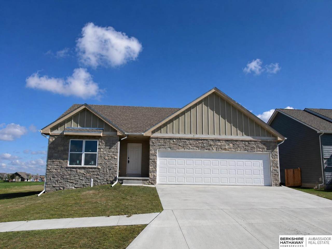 5114 Pinehill Road - Photo 1
