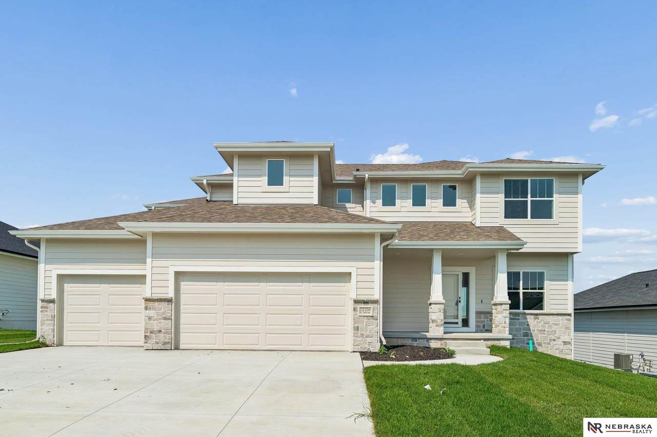 12104 109th Street - Photo 1