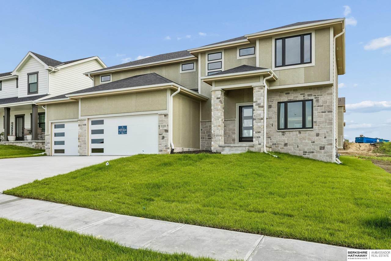 21420 Z Street - Photo 1