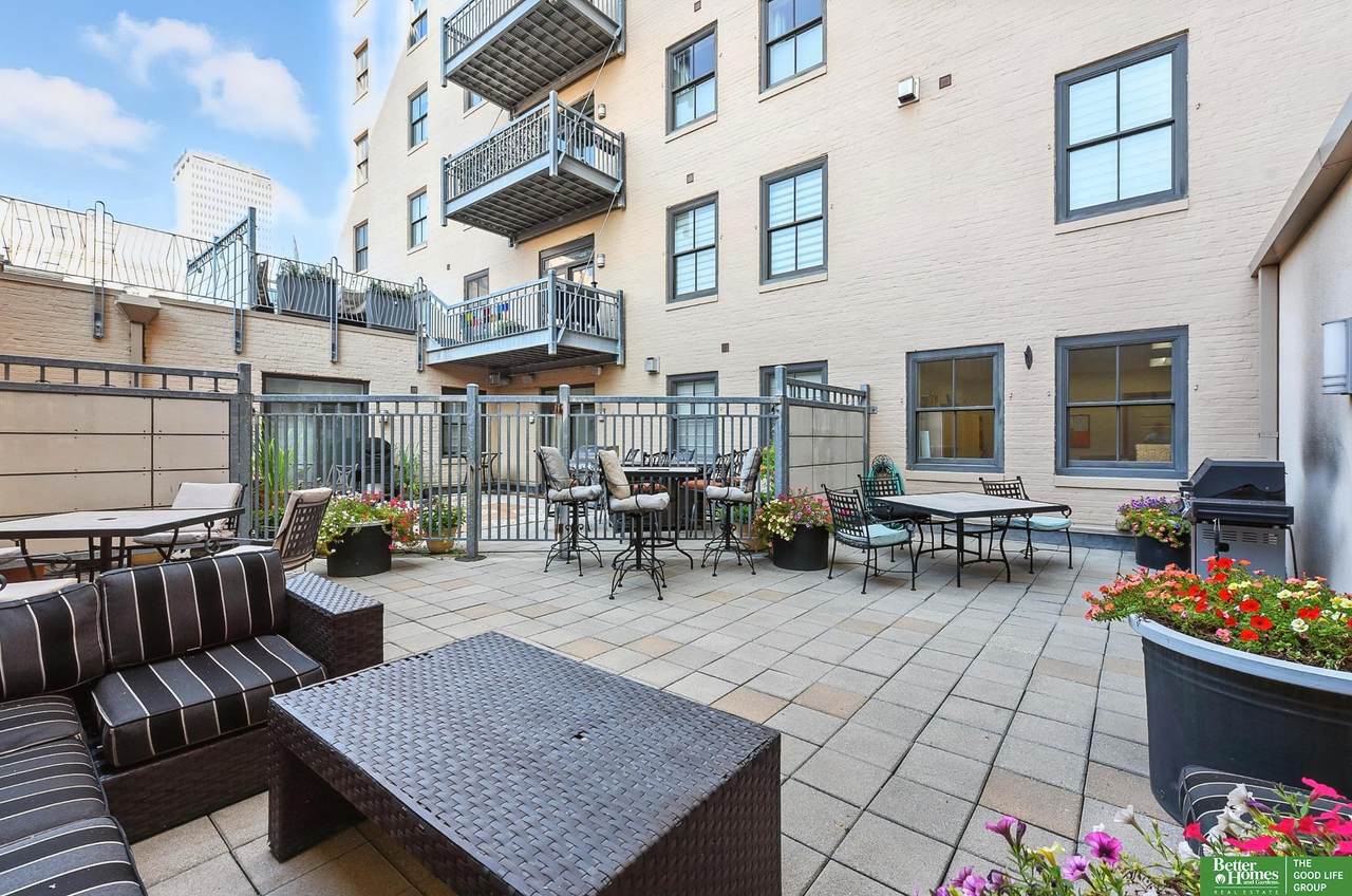 1403 Farnam Street - Photo 1