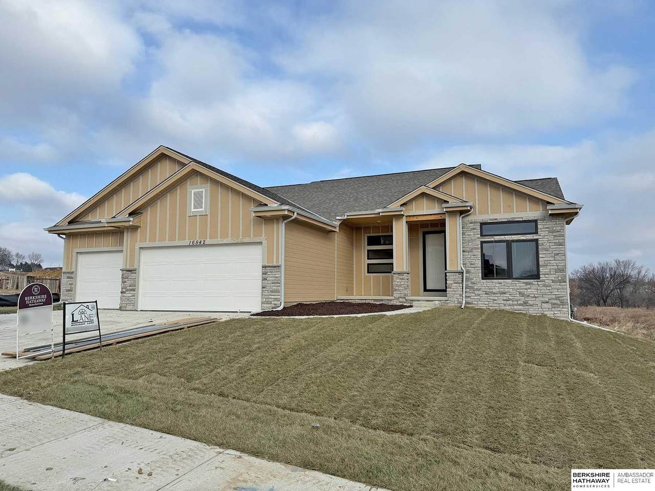 16542 Wirt Street - Photo 1